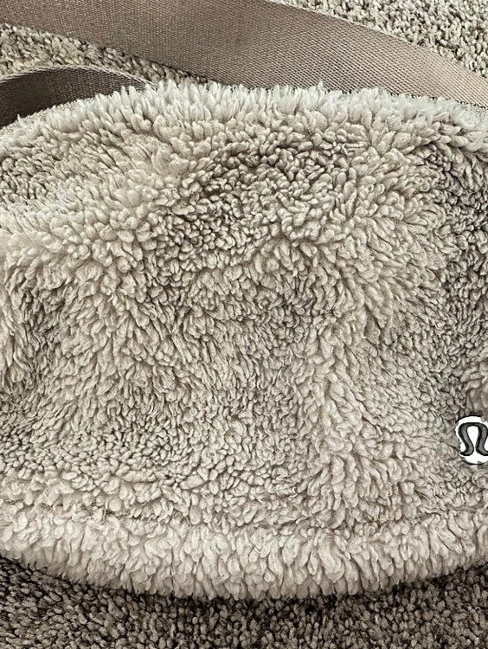lululemon Everywhere Belt Bag Fleece Sherpa Crossbody Bag in Beige